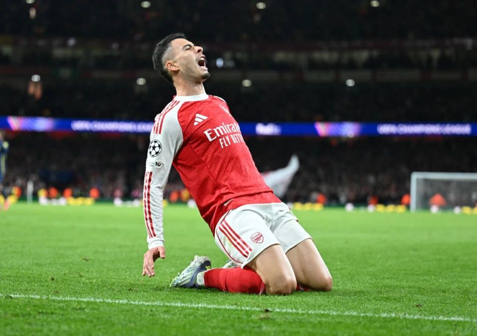 曼城生涯仅, yA, 部和国家队